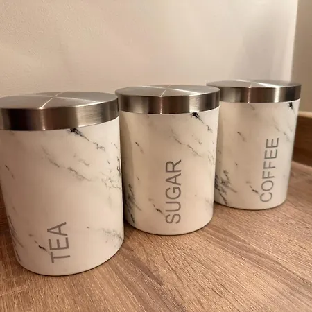 Elite - Leeds (West Yorkshire)